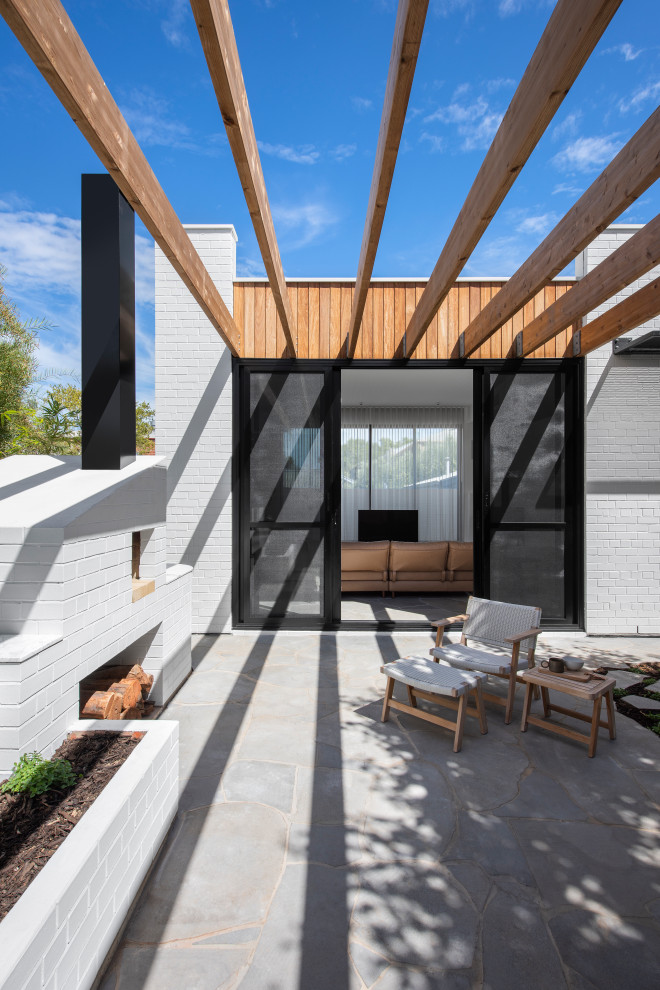 Inspiration for a contemporary patio remodel in Adelaide