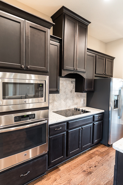 Kitchen - rustic kitchen idea in Austin