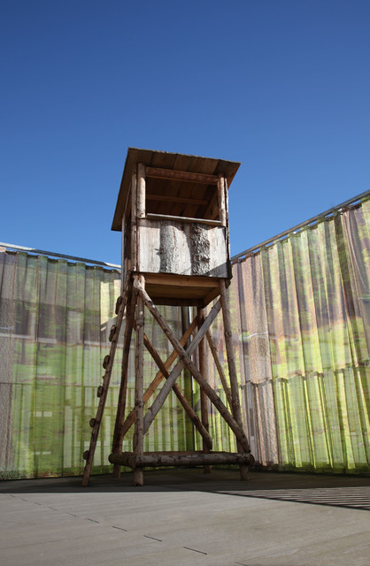 f33 rustic-deck