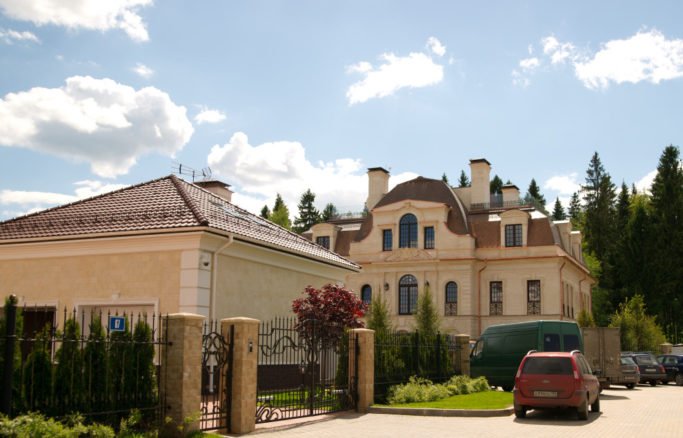 Дубовый окна с рустикальными накладками