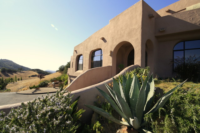 Hillside Adobe modern-haeuser