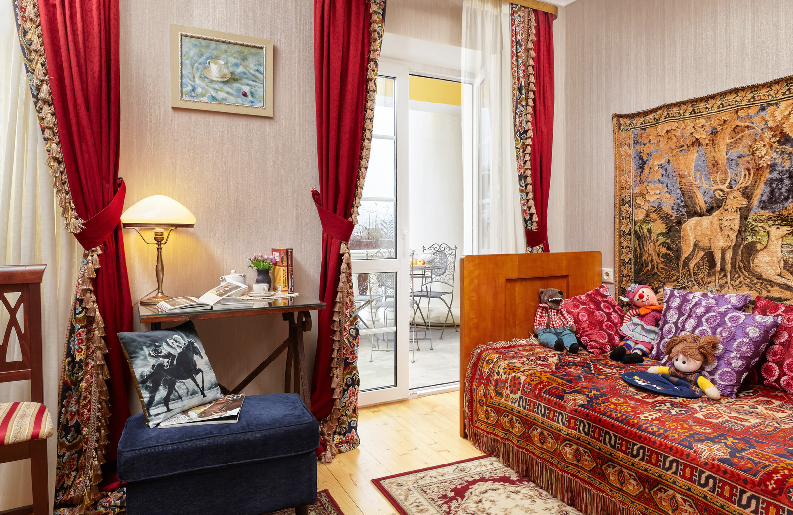 Номер в отеле. Русский Стиль
