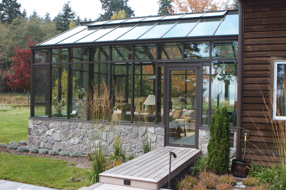 Inspiration for an expansive contemporary attached greenhouse in Vancouver.