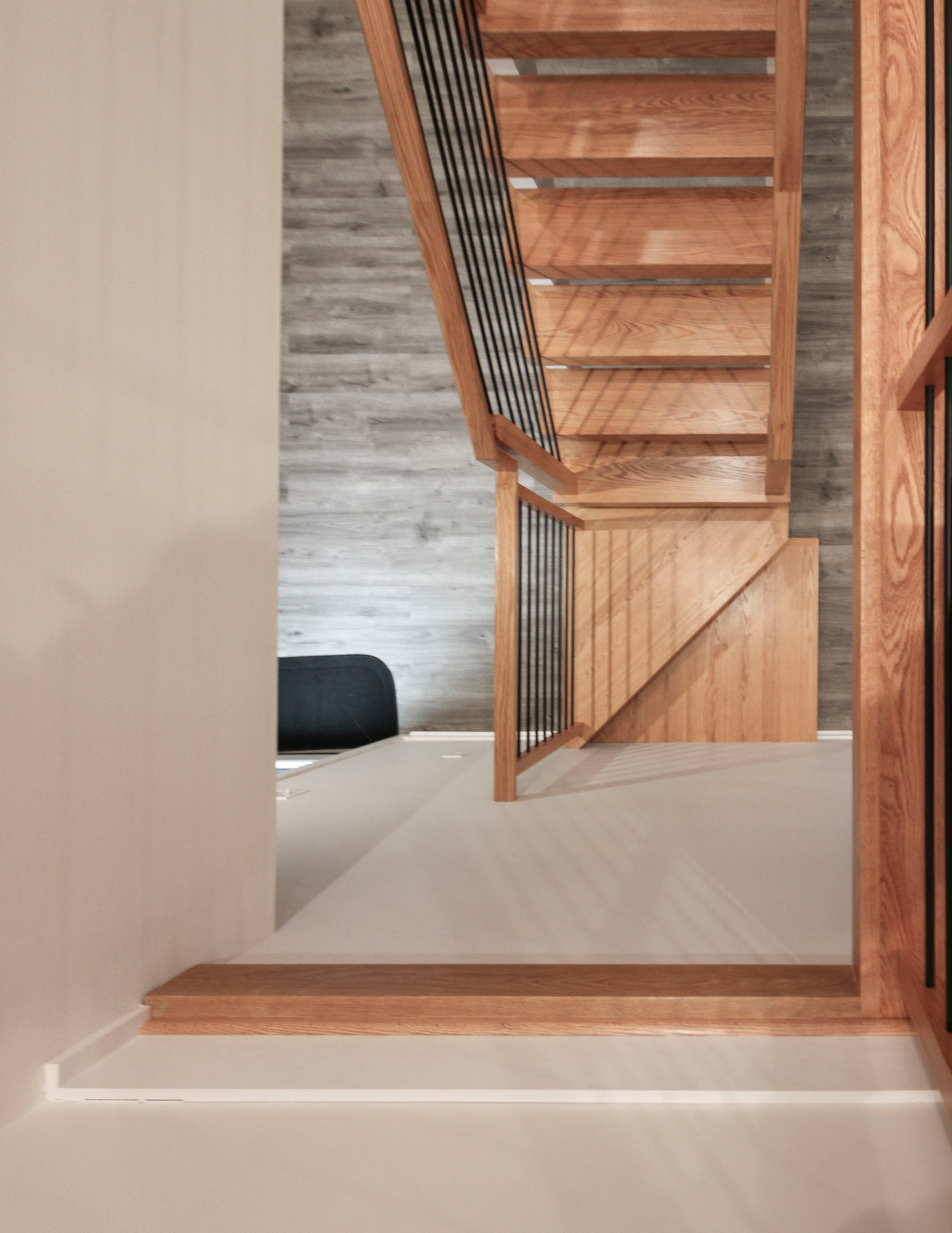 99_Modern & Open L-Shape-Winder Stair, Arlington VA 22207