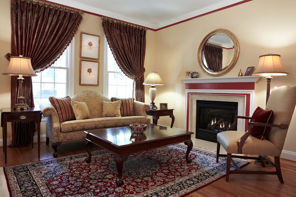 Design ideas for a traditional living room in DC Metro.
