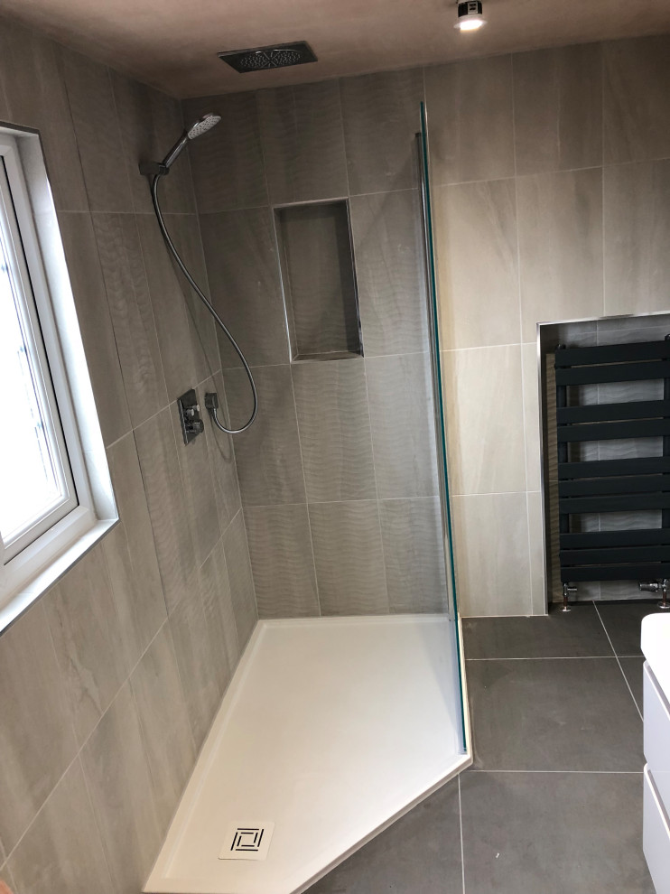 Chineham loft ensuite.