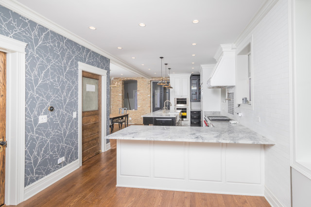 Full Remodel in Logan Square klassisk-koek