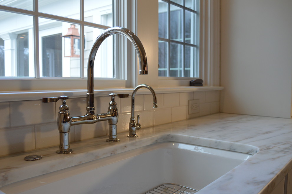 Transitional kitchen photo in Cleveland