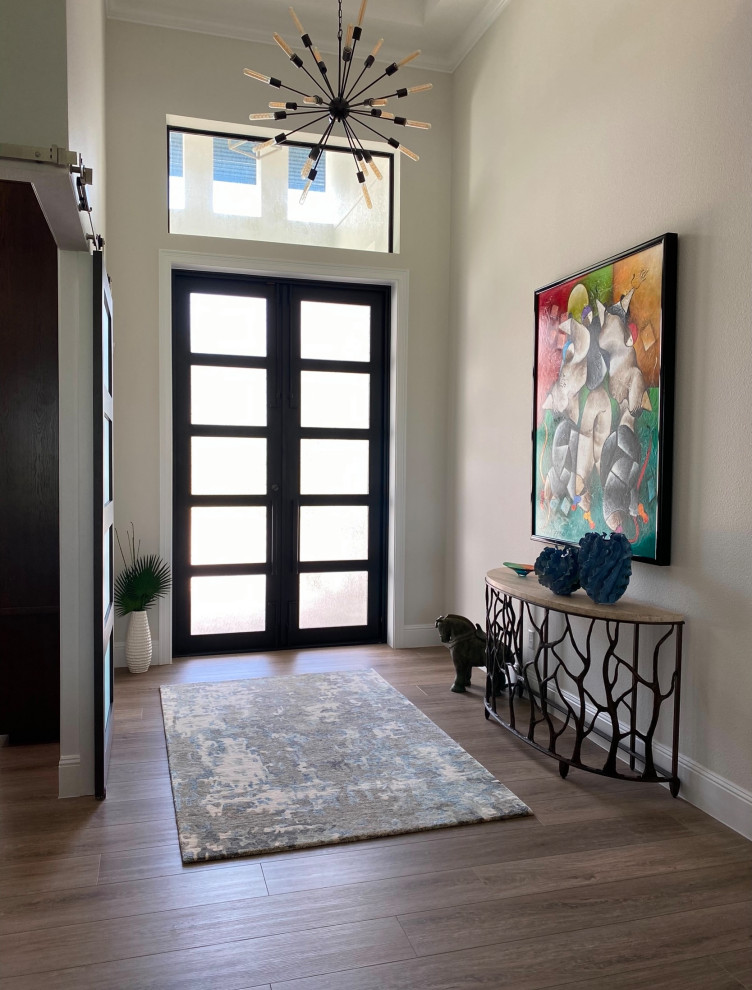 Transitional entryway photo in Miami