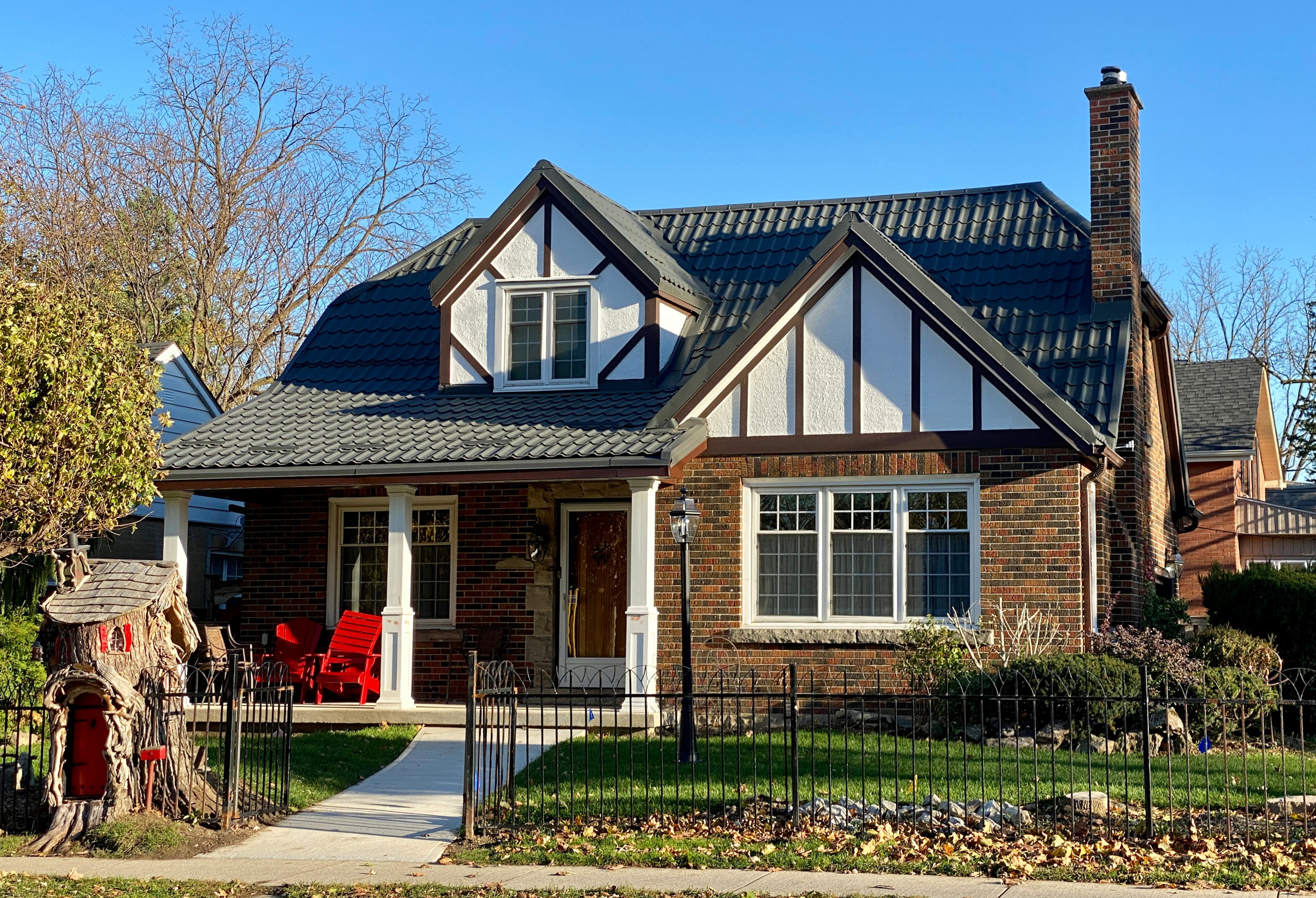 Frederick St Charm