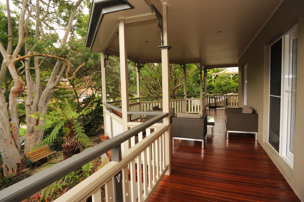 Inspiration for a traditional deck in Adelaide with a roof extension.