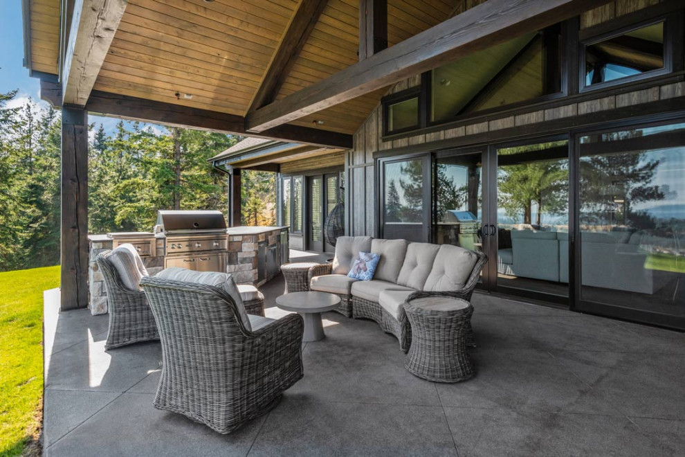 Inspiration for a rustic home design remodel in Seattle