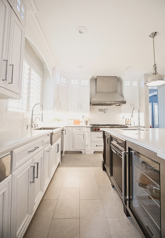 Kitchen - transitional kitchen idea