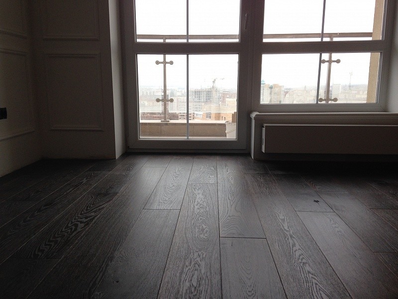 Укладка инженерной доски  от компании "Ампир Паркет"