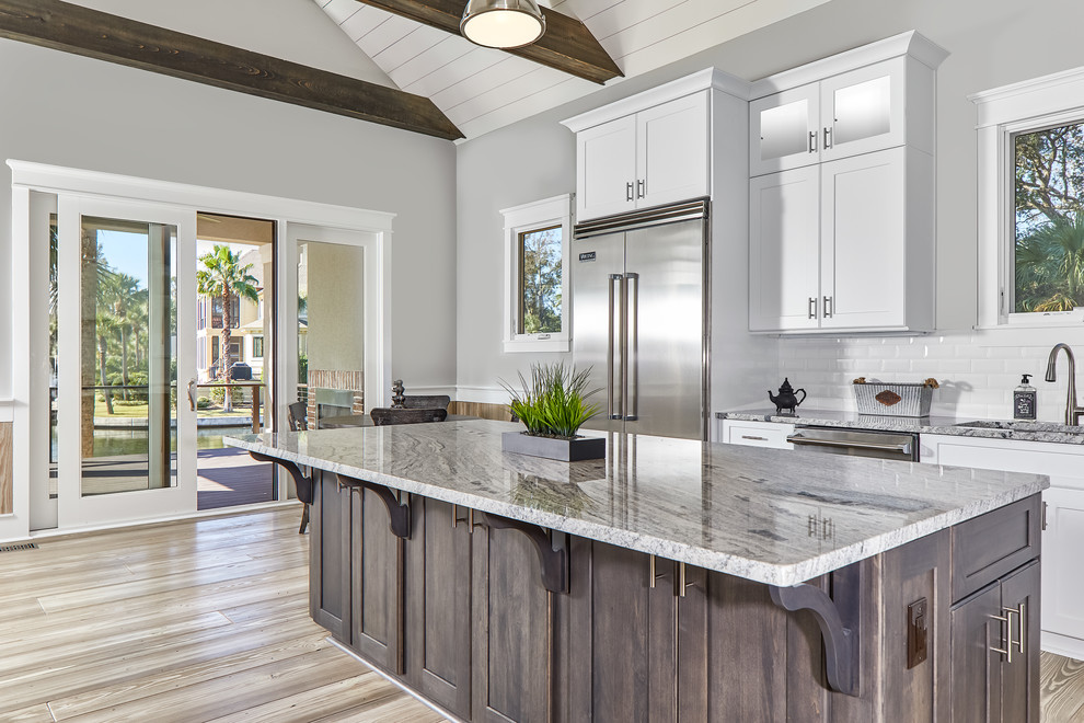 Kitchen - transitional kitchen idea