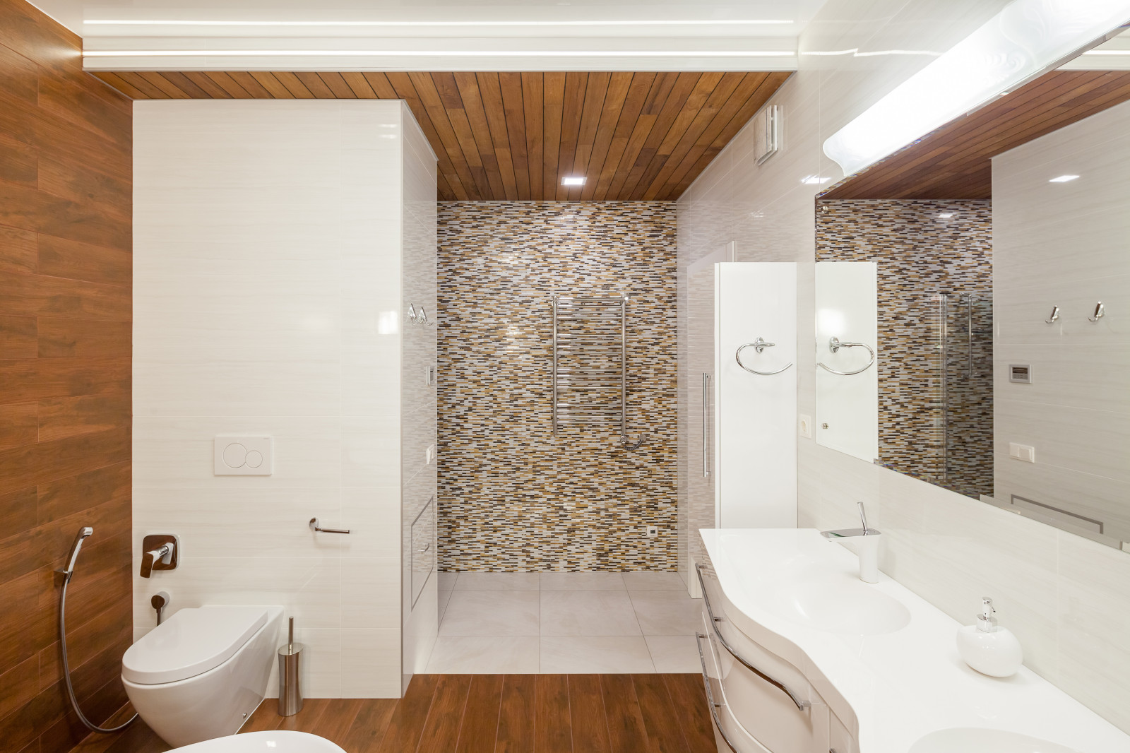 Шестикомнатная квартира в Нижнем Новгороде, 270 кв.м.