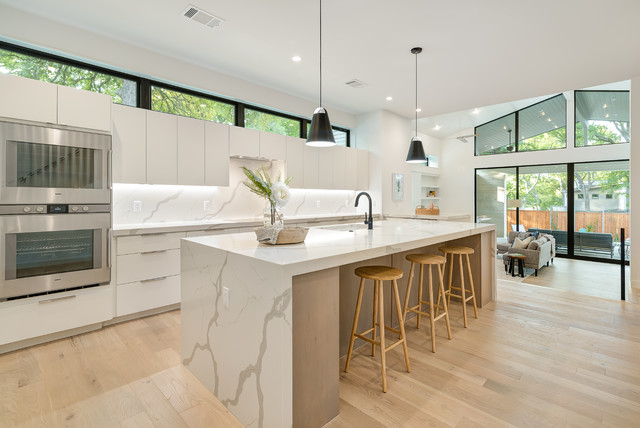 Cedarview Residence scandinavian-kitchen