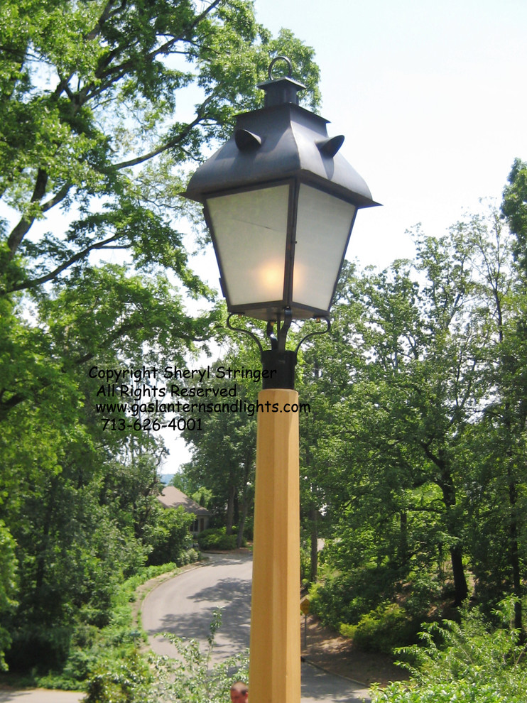 Birmingham Gas Lantern on Post, by Sheryl Stringer, gaslanternsandlights.com