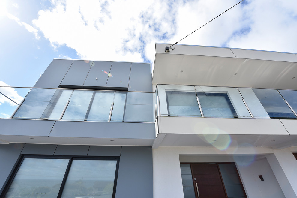 This is an example of a contemporary exterior in Melbourne.