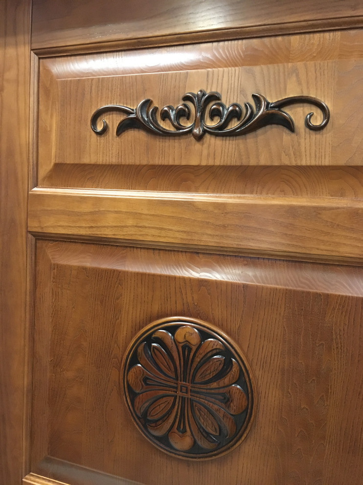 Классические двери из массива дуба