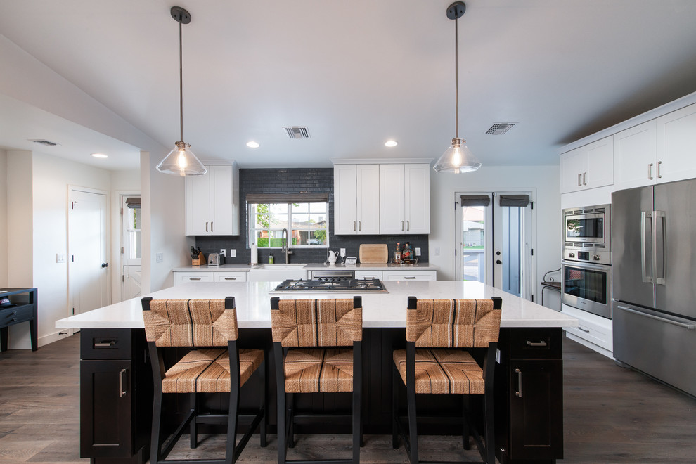 Transitional kitchen photo in Phoenix