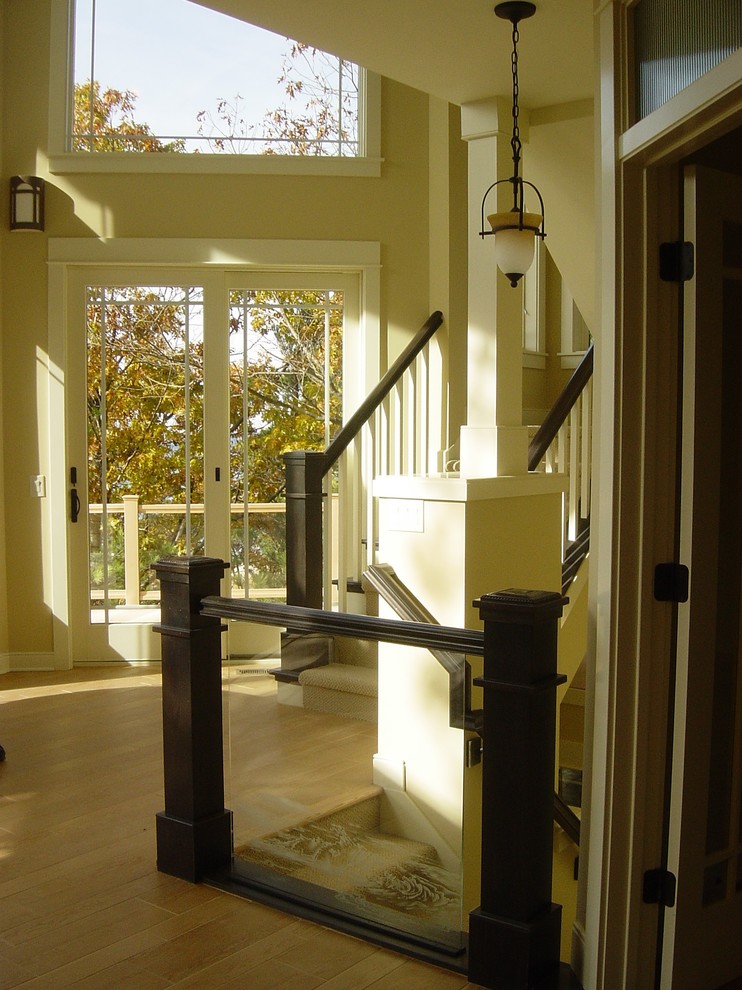 Inspiration for a traditional entryway in Grand Rapids.