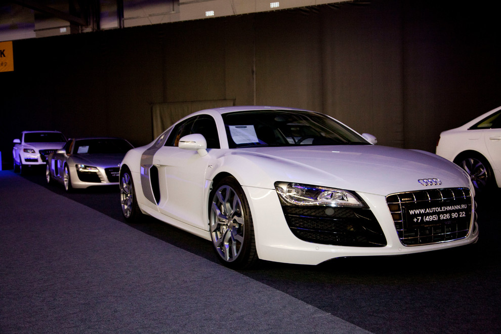 Автосалон Autolehman, Москва.