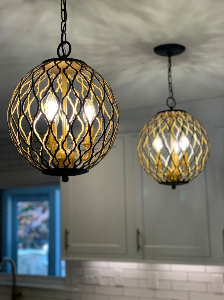 Home design - transitional home design idea