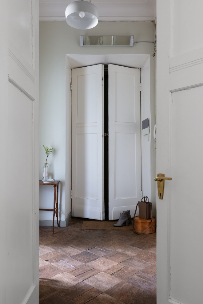 Квартира на Петроградской стороне в доме с совами