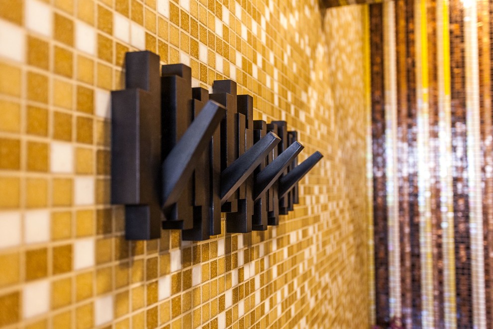 Акцент на белом