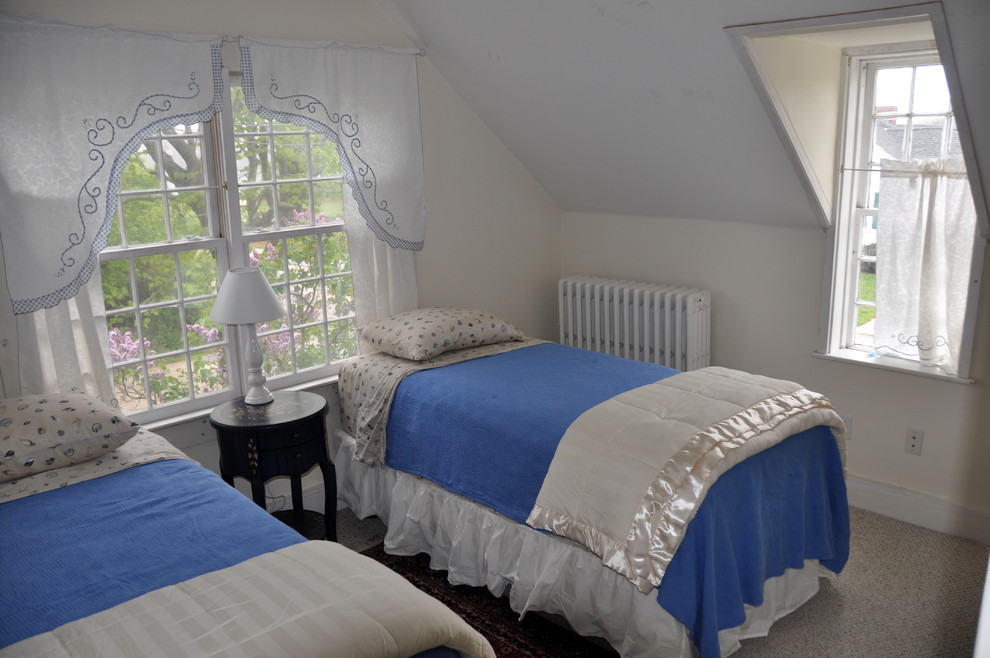 This is an example of a traditional bedroom in Boston.