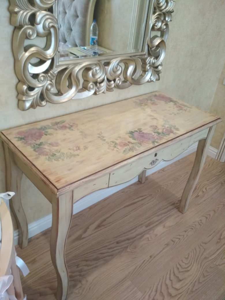 Декорирование туалетного столика в технике "Декупаж"