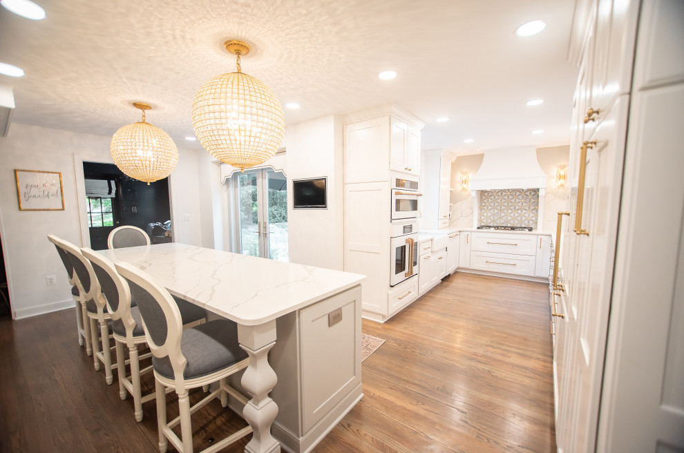 Kitchen - transitional kitchen idea in Baltimore