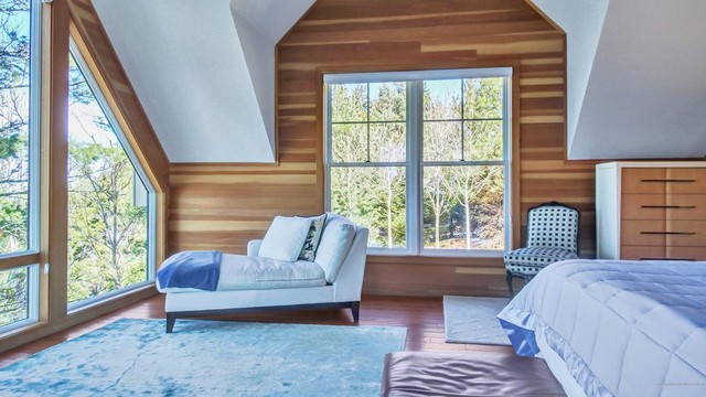 MAINE GUEST COTTAGE scandinavian-bedroom