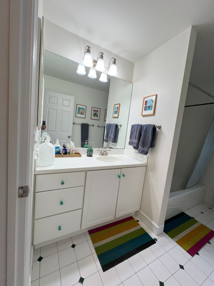 Original Hallway Bath