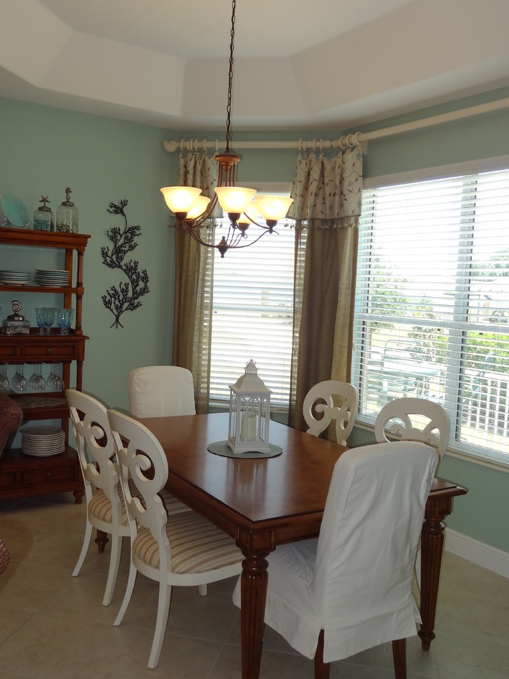Photo of a beach style dining room in Orlando.