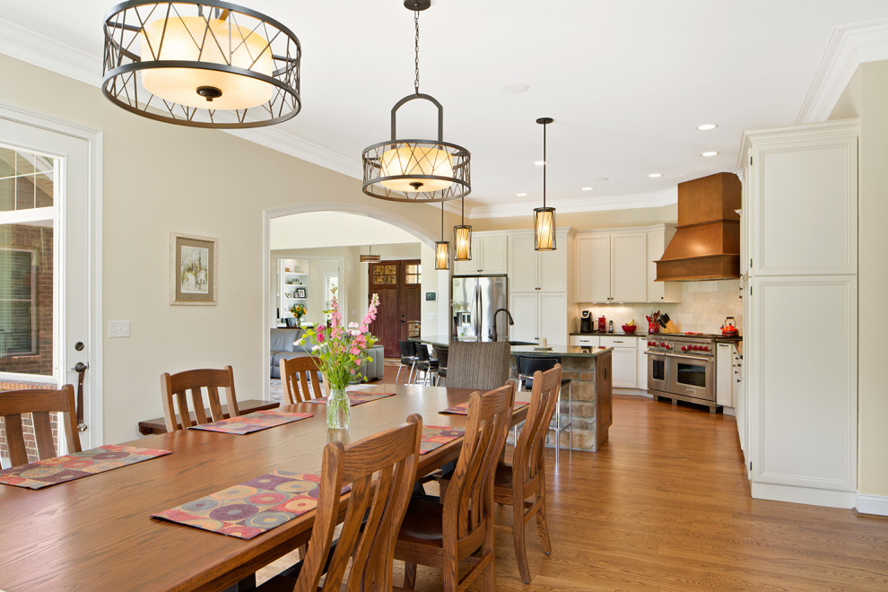 Kitchen - kitchen idea in Cincinnati