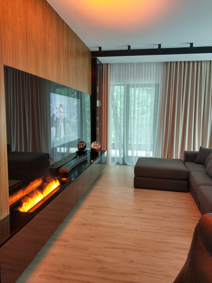 Встроенный телевизор с паровым камином