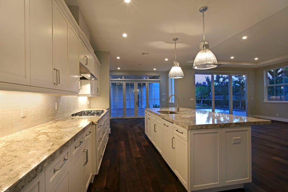Inspiration for a traditional kitchen in Miami.