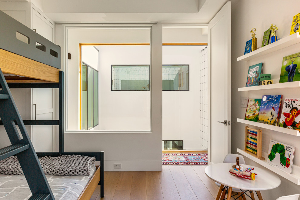 Example of a trendy kids' room design in San Francisco