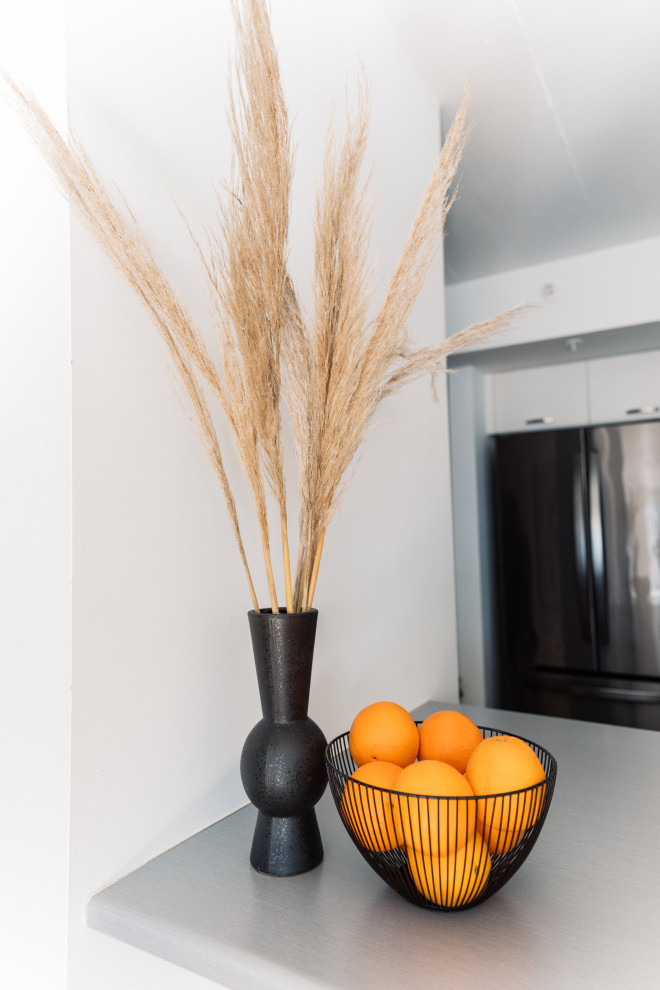 This is an example of a world-inspired kitchen in Montreal.