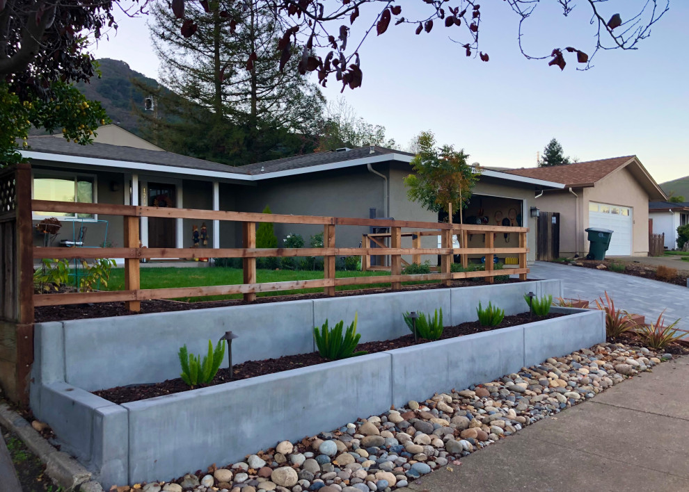 Morgan Hill Sloped Front Garden