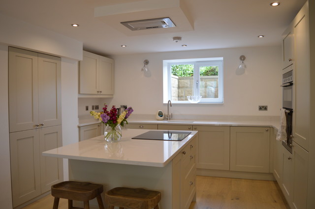 Solid Painted Shaker Kitchen trendy-koekken