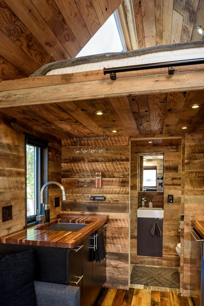 Mountain style kitchen photo in Seattle