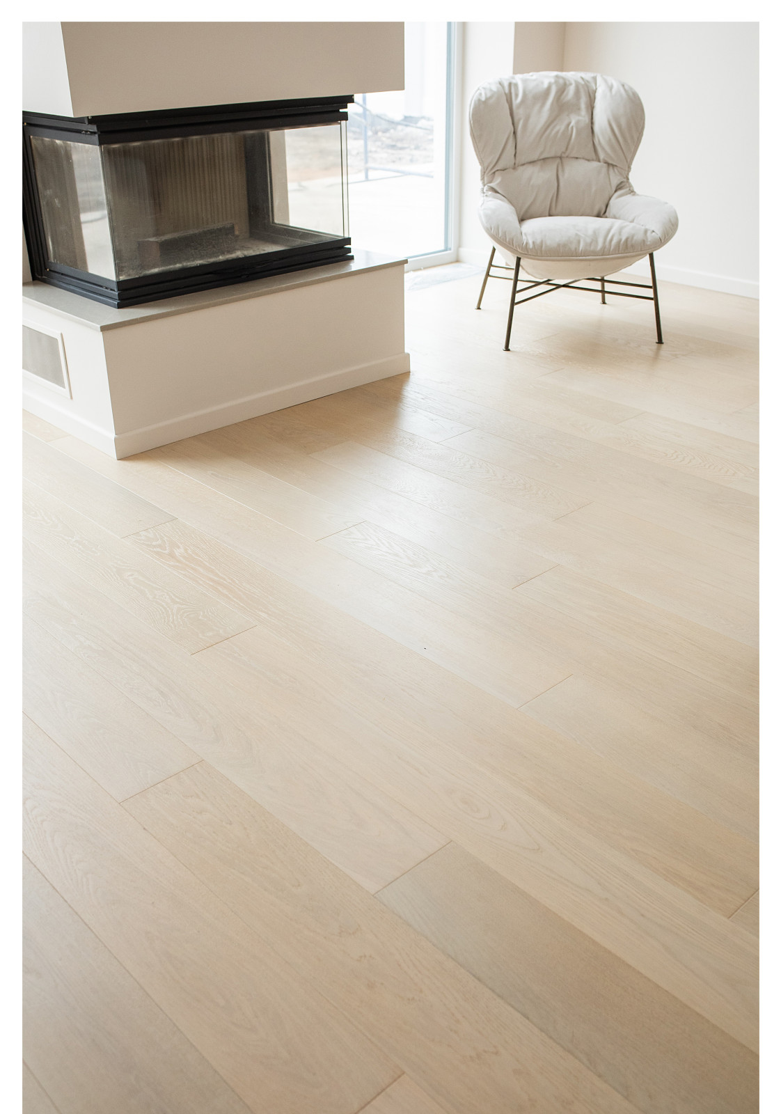 Инженерная доска, Дуб Селект 180 мм в частном доме "Цветы Башкирии"