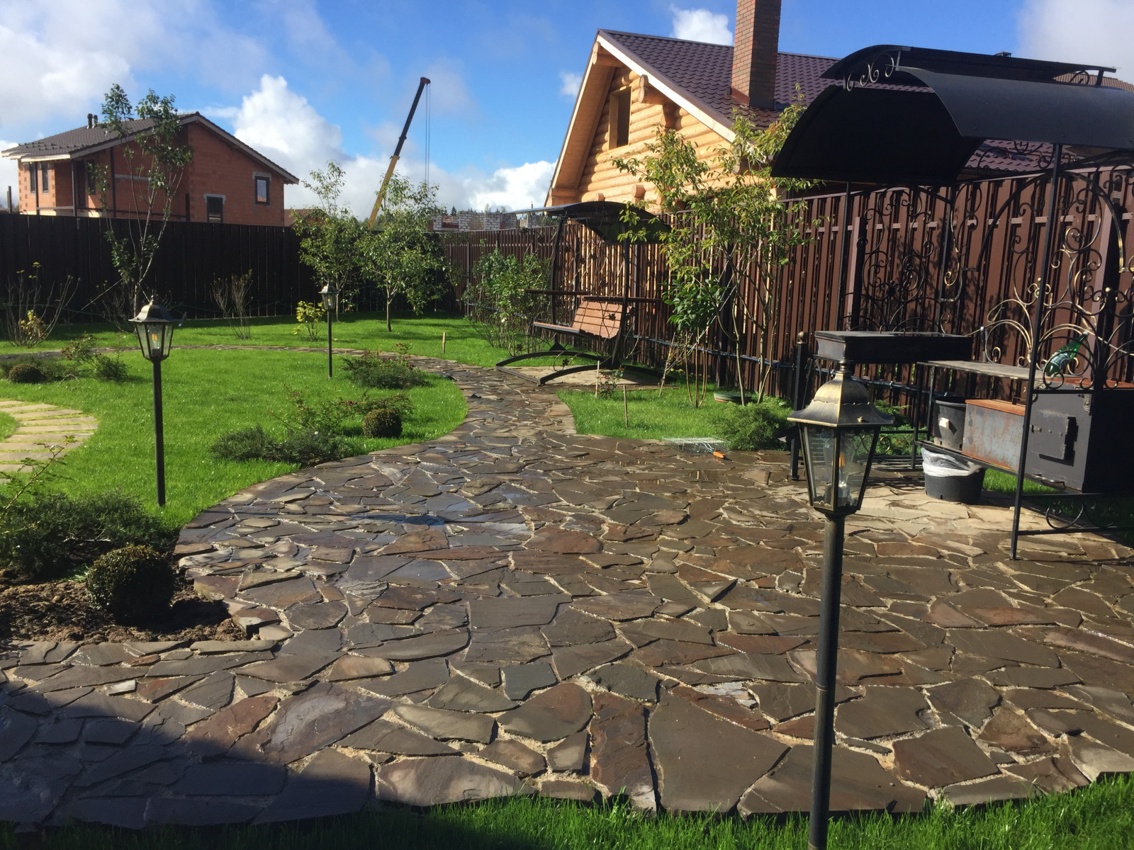 Ландшафтный дизайн участка треугольной формы