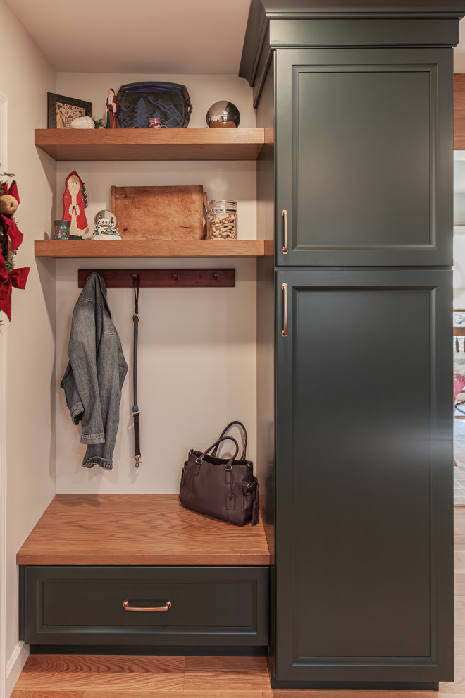 Entryway - transitional entryway idea