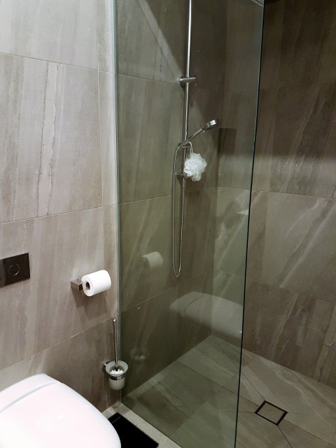 kensington contemporary-bathroom