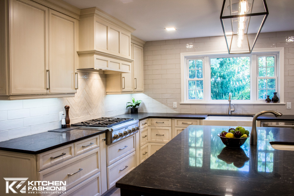 Kitchen - large transitional kitchen idea
