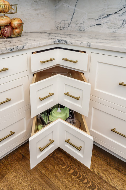 Rumson, NJ Kitchen transitional